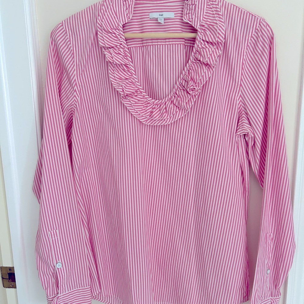 Gap *worn once* Pink Striped Women's cotton shirt
